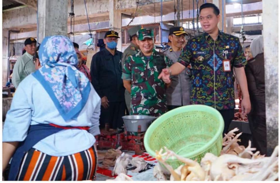 Dandim 0719 / Jepara Bersama Bupati Jepara dan Forkopimda Laksanakan Monitoring Kebutuhan Pokok Masyarakat Menjelang Lebaran 2025
