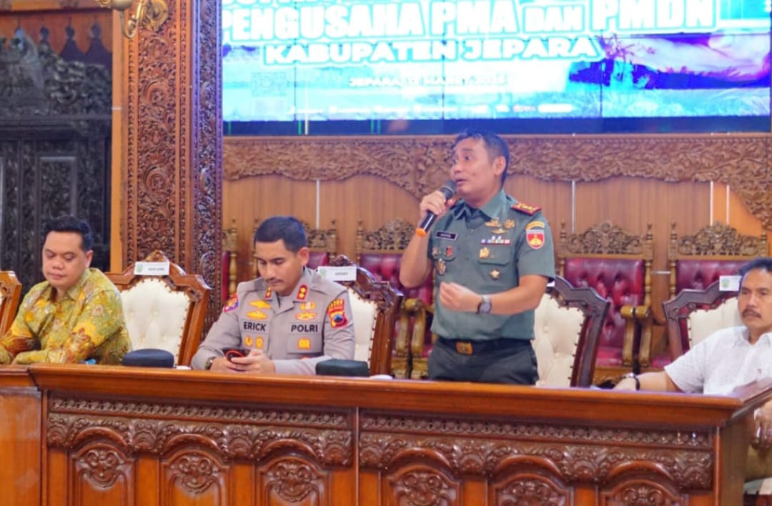 Dandim 0719 / Jepara Letkol Arm Khoirul Cahyadi S.E. Hadiri Dialog Bersama Bupati Jepara dan Pengusaha di Pendopo RA Kartini