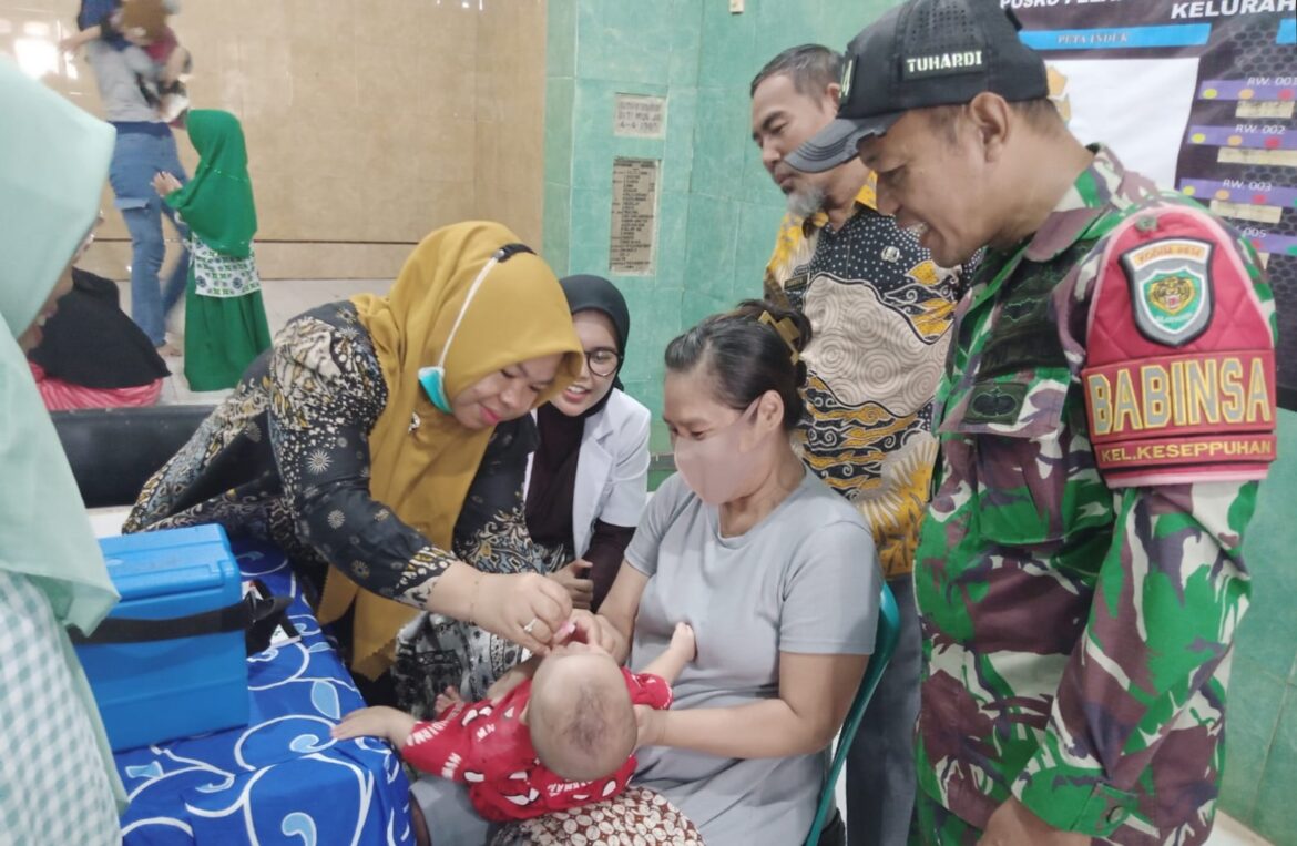 Babinsa Kel. Kesepuhan Laksanakan Pendampingan Kegiatan Posyandu