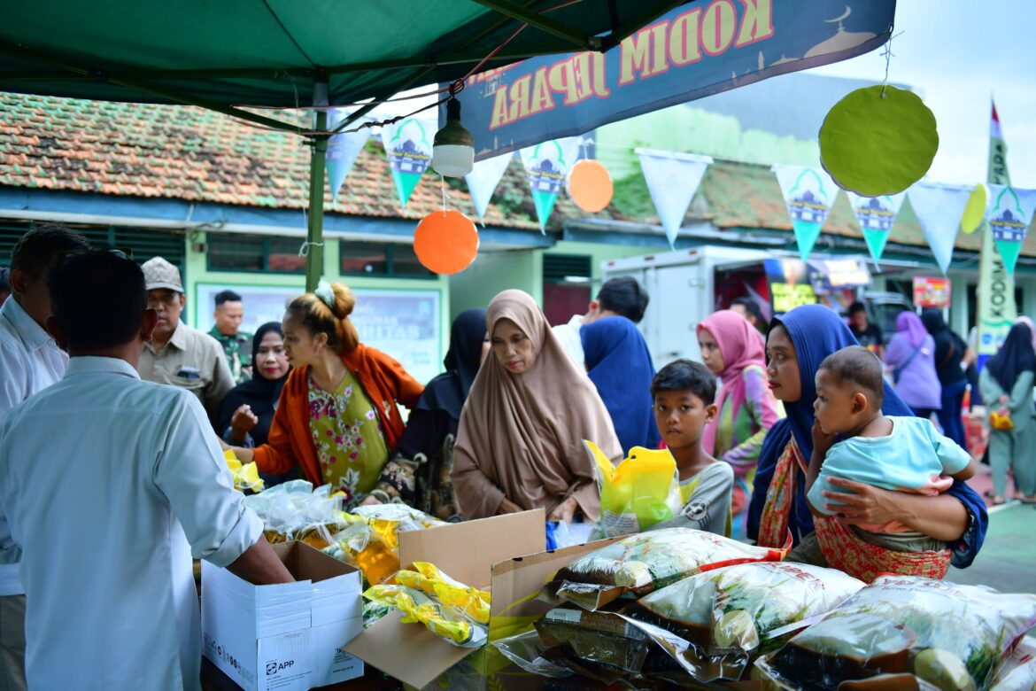 Kodim 0719 / Jepara Gelar Bazaar Kampung Ramadhan di RTP Retna Kencana, Harga Terjangkau untuk Masyarakat