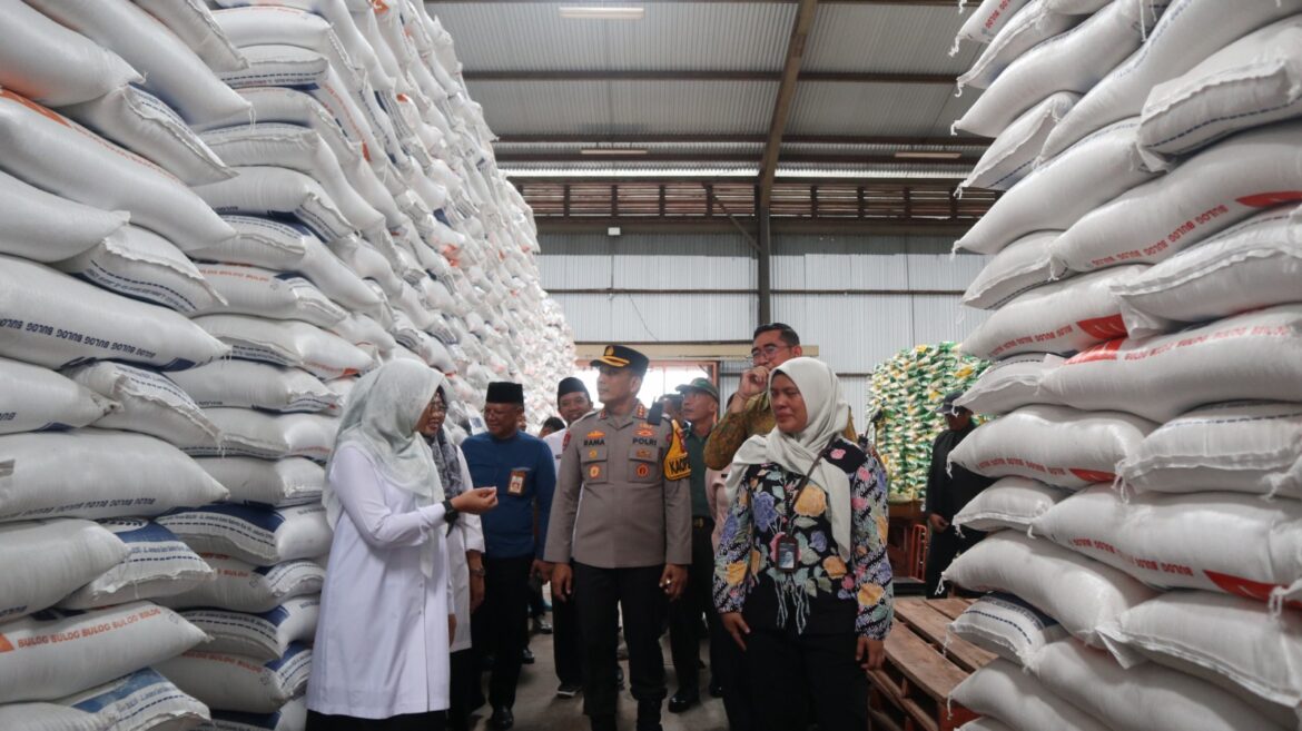 Polresta Banyuwangi dan Forkopimda Pastikan Stok Sembako dan LPG 3 Kg Aman Selama Ramadhan