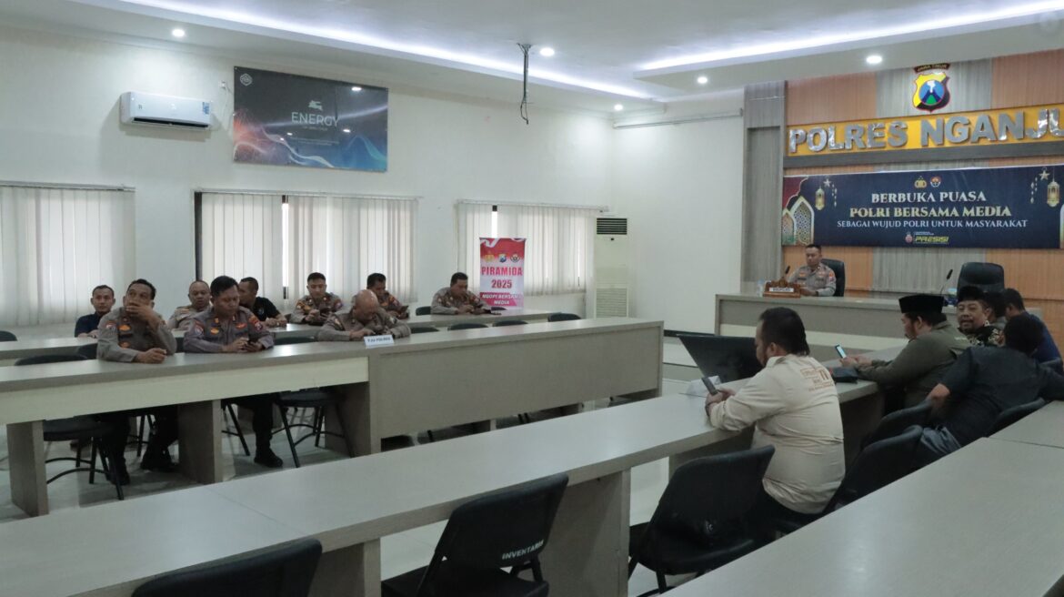 Sinergi Polri dan Media, Polres Nganjuk Hadiri Arahan Kapolri Secara Virtual