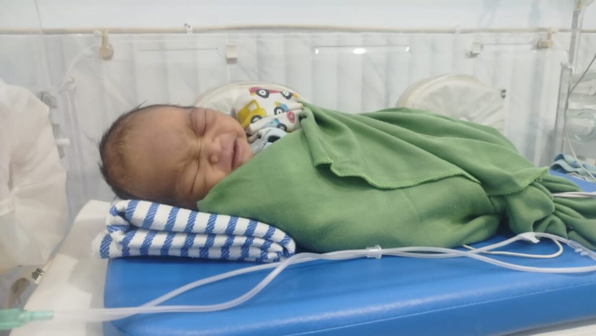 Polisi Cepat Selamatkan Bayi Yang Dibuang Dipinggir Jalan di Kota Palu