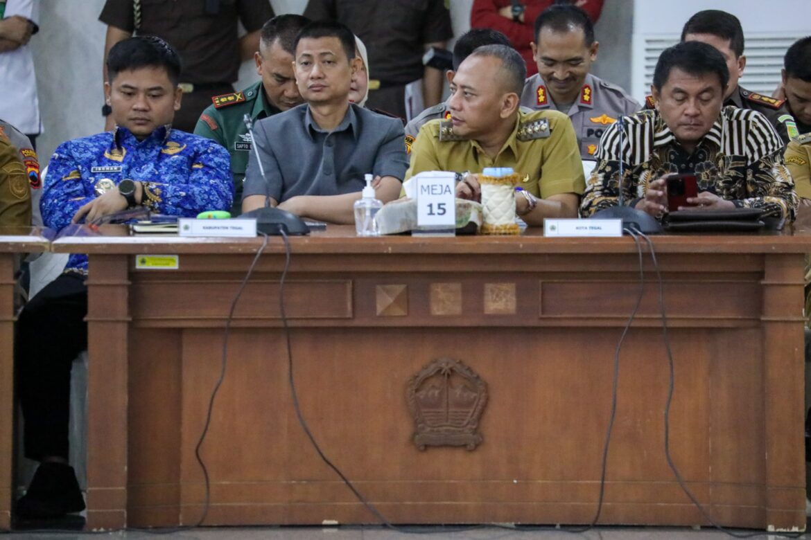 Hadiri Rakor Forkopimda Jateng, Walkot Tegal Imbau Masyarakat Mudik Dalam Kondisi Prima