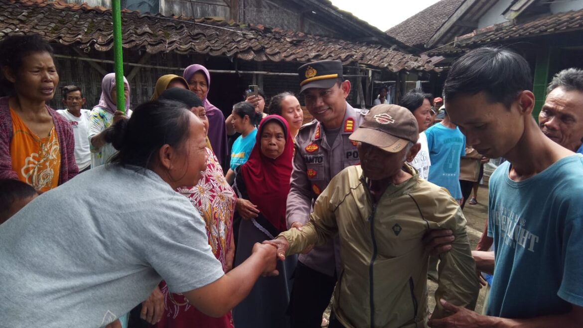 Terjebak Semalam Ditengah Rawa Pening, Lansia Pencari Enceng Gondok Ditemukan Selamat