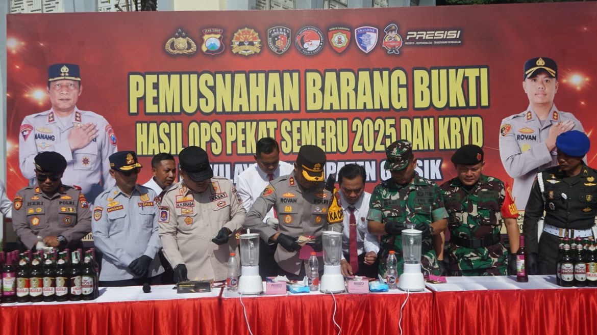 Polres Gresik Gelar Apel Pasukan Operasi Keselamatan Semeru 2025, Kodim 0817/Gresik Siap Dukung Stabilitas Keamanan