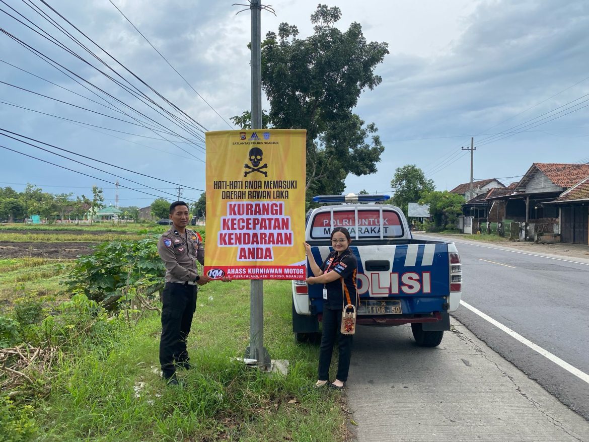 Polres Nganjuk Gelar Patroli Jalur Black Spot dan Mitigasi Palang Pintu KA Jelang Puncak Arus Mudik