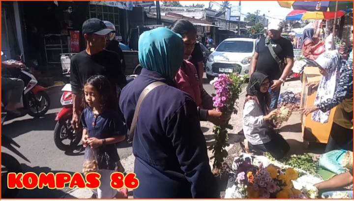 Jelang Idul Fitri 1446 H, Situasi Pasar Desa Pucang terpantau Kondusif