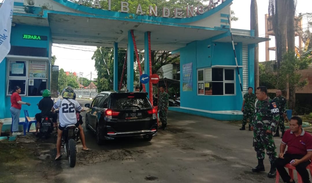 Pantai Tirto Samudro (Bandengan) Jepara Mulai Ramai Dikunjungi Wisatawan