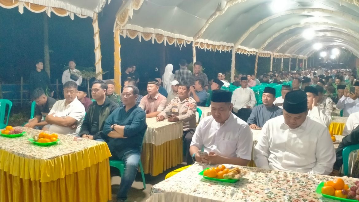 Kasdim 0719 / Jepara Hadiri Halal Bihalal Keluarga Besar Dr. Fitroh Rohcahyanto di Desa Watuaji