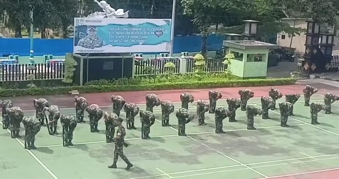 Anggota Kodim 0719 / Jepara Gelar Gladi Kotor Kolone Senapan untuk HUT Jepara ke-476