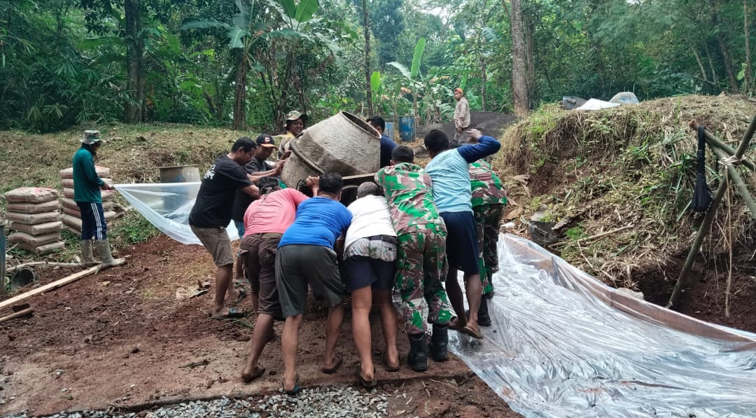 Sinergi Tanpa Sekat: Kekompakan TNI dan Warga Warnai Pra-TMMD Reguler ke-142 di Dukuh Grobogan