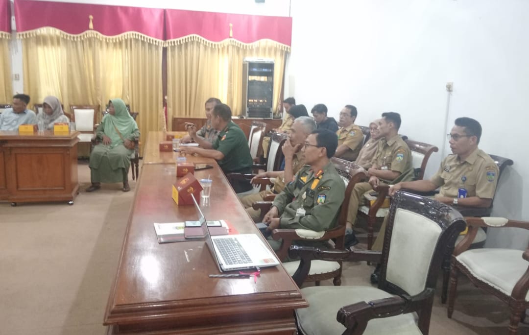 Danramil 12 / Donorojo Lettu Inf Sumartono Hadiri Audensi Warga Terkait Pembukaan Tambang CV Senggol Mekar di Desa Sumberejo