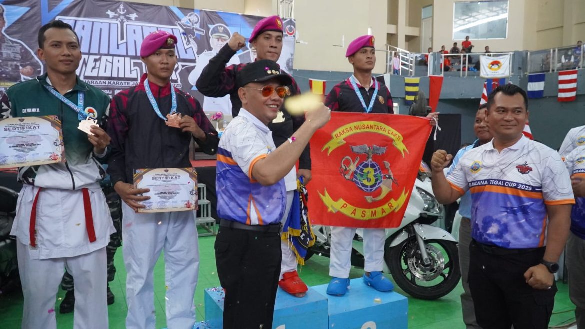 Dedy Yon Buka Kejuaraan Karate Terbuka Piala Danlanal Tegal