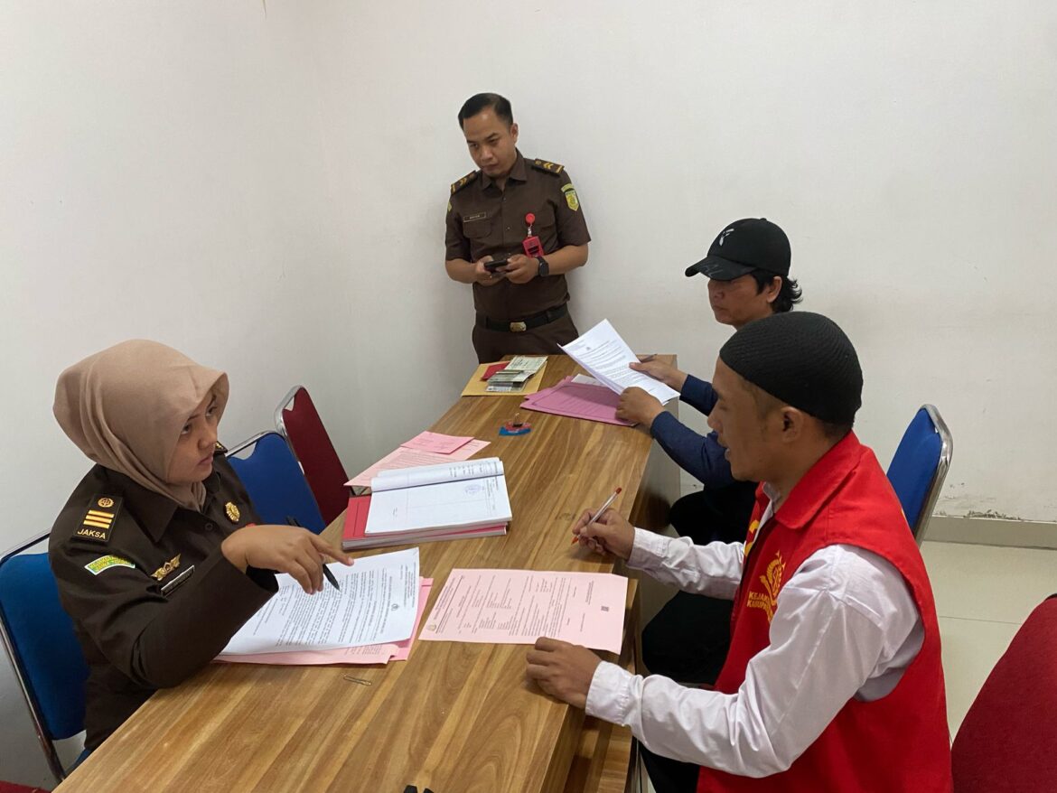 Polsek Srumbung Limpahkan Tersangka Pencurian ke Kejari Magelang: Komitmen Tegakkan Hukum Tanpa Kompromi