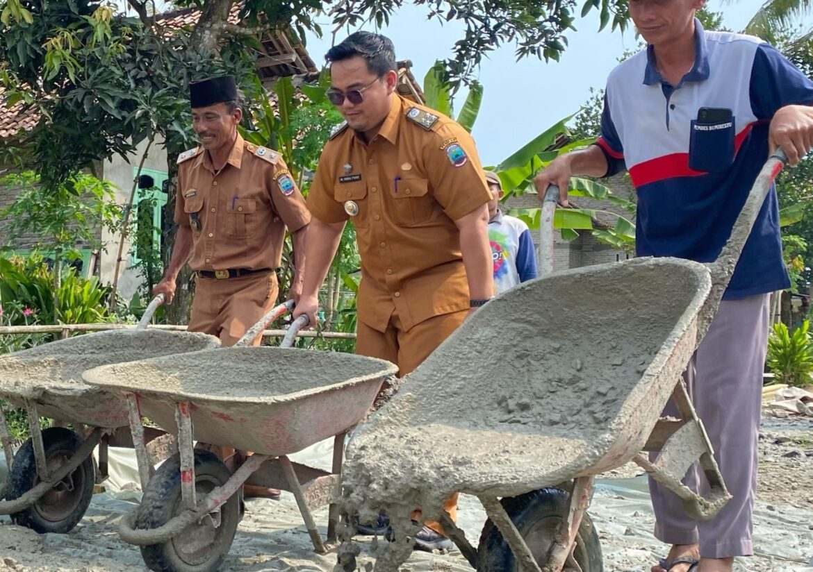 Permudah Akses Warga, Pemdes Bumi Restu Bangun Jalan Cor Beton