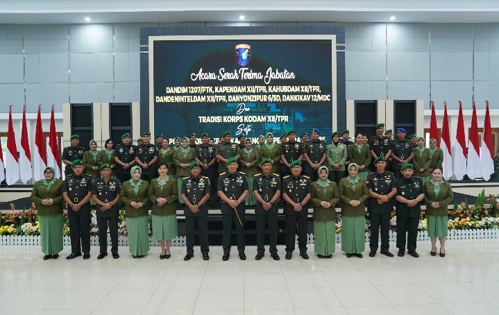 Pangdam XII/Tpr Pimpin Sertijab Sejumlah Pejabat dan Laporan Korps Kenaikan Pangkat Perwira 1 April 2025