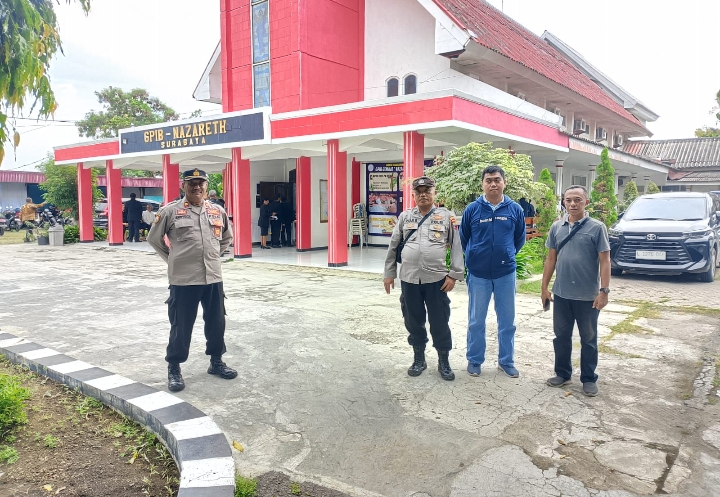 Polres Pelabuhan Tanjung Perak Gelar Pengamanan Serentak Ibadah Jumat Agung di Sejumlah Gereja di Surabaya