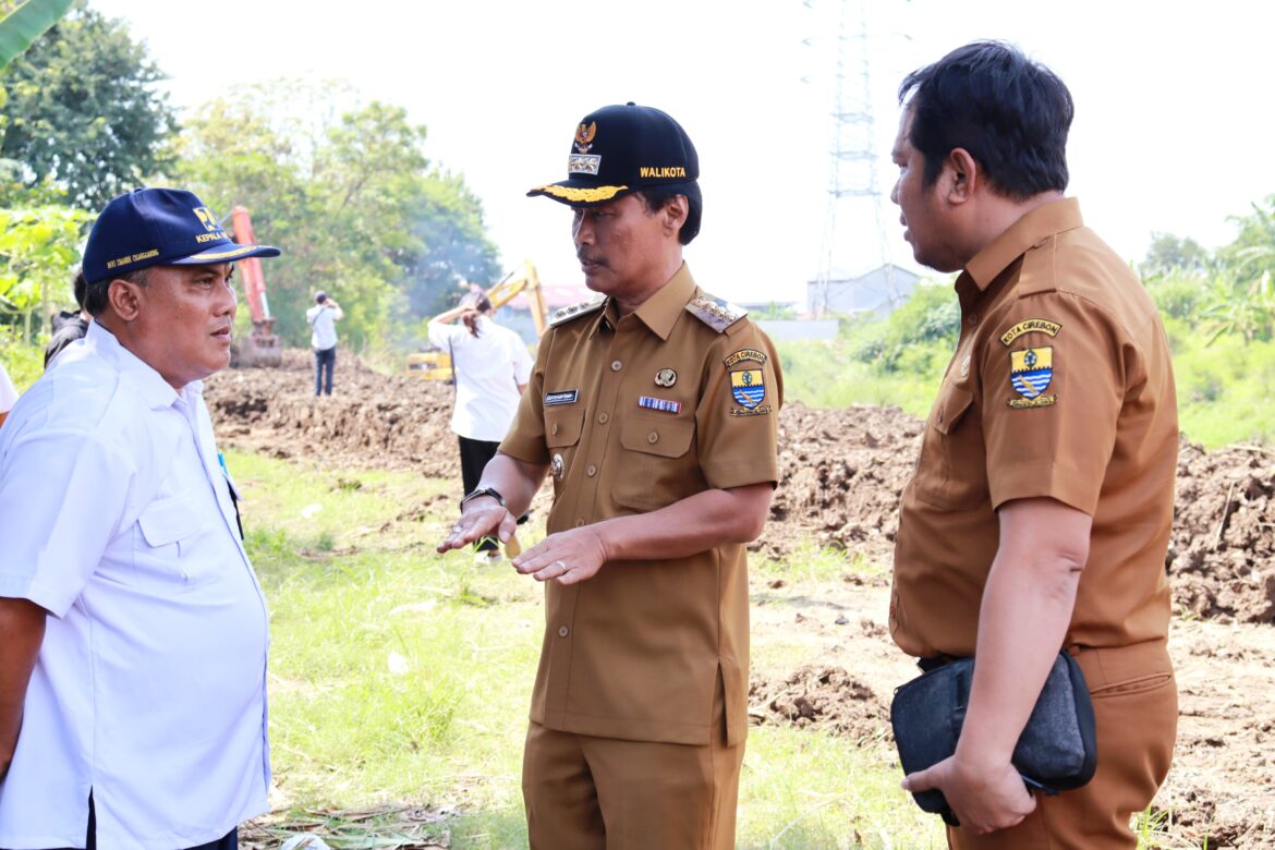 Antisipasi Banjir, Pemkot Cirebon dan BBWS Normalisasi Sungai Cikalong