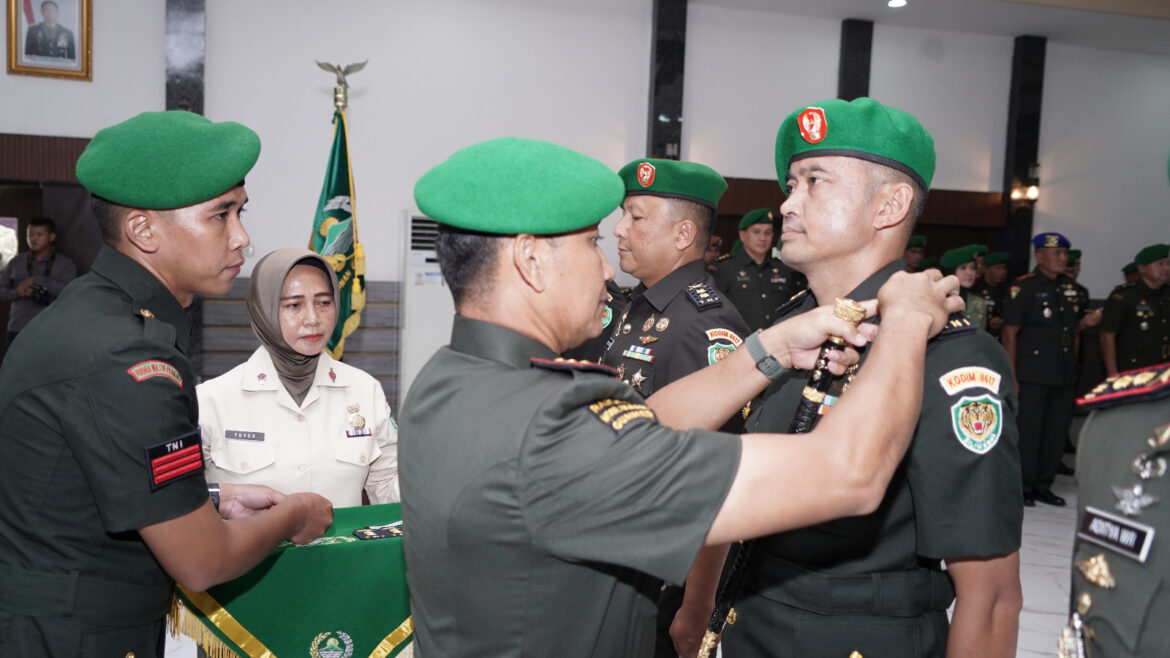 Danrem 063 / SGJ Pimpin Tradisi dan Serah Terima Pejabat Korem 063 / SGJ