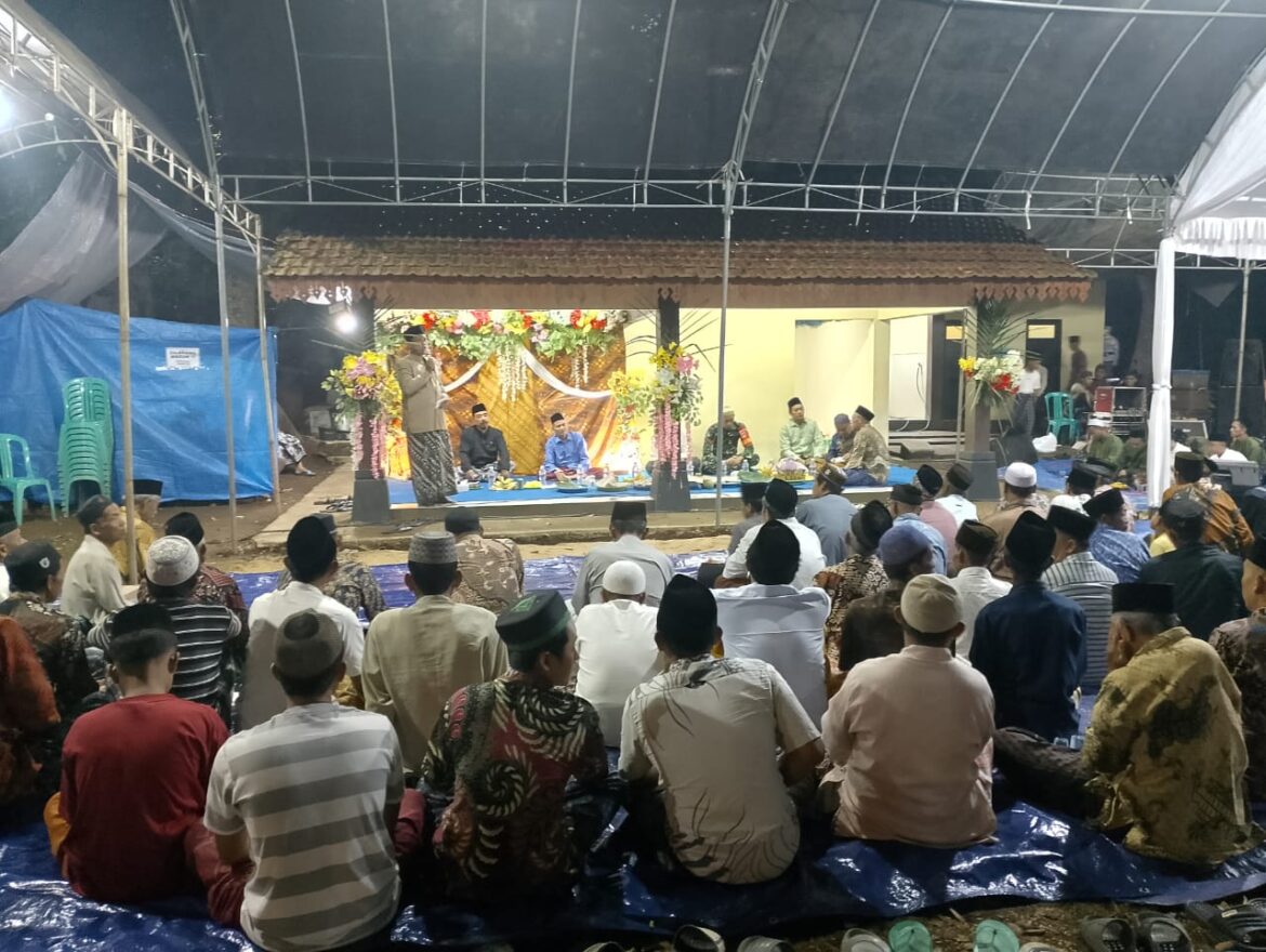 Babinsa Ngasem Hadiri Doa Bersama dan Pengajian Sedekah Bumi di Punden Pengilon Mbah Sarinah