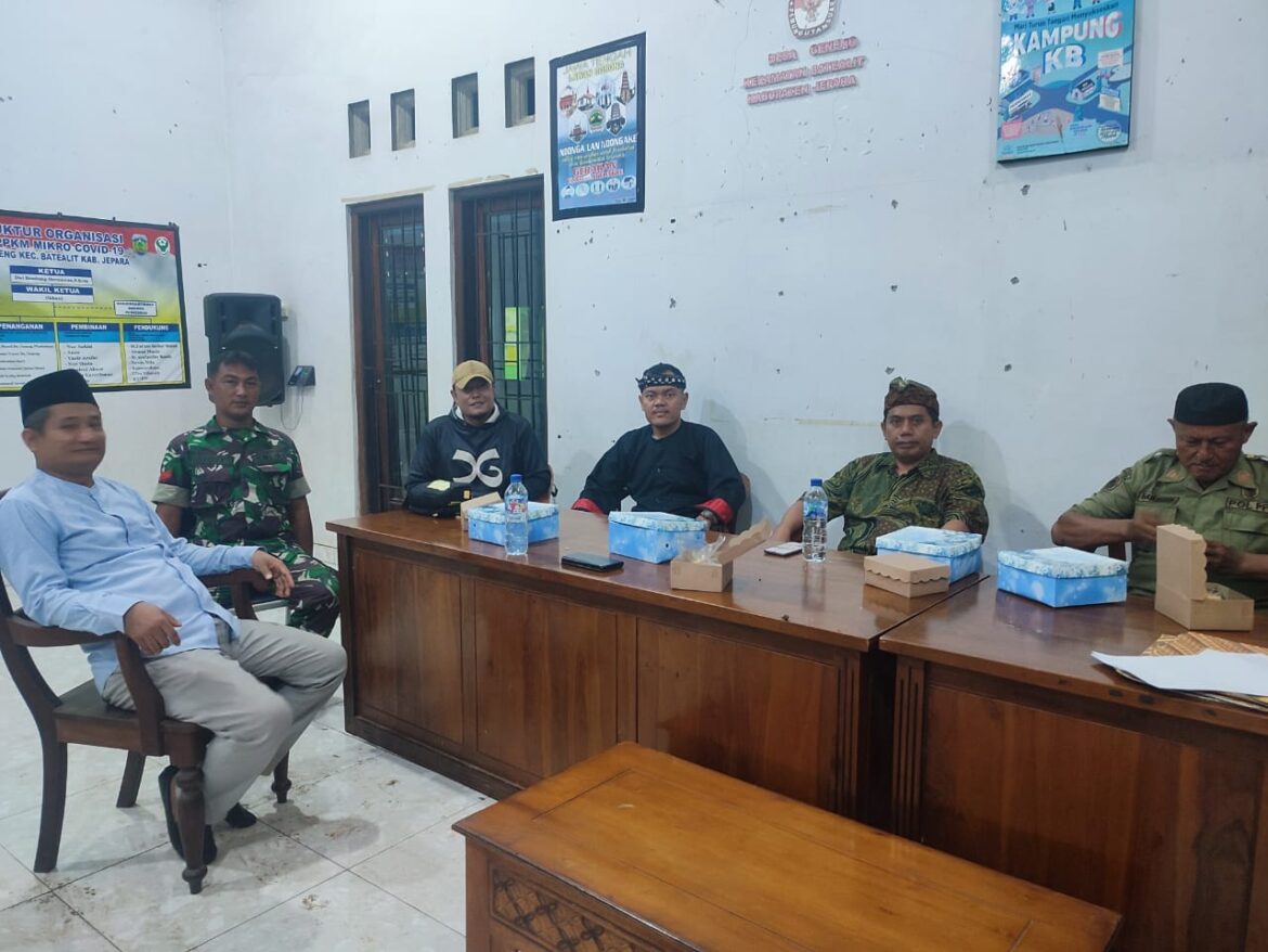 Babinsa Desa Geneng Hadiri Pagelaran Wayang Kulit dalam Rangka Sedekah Bumi