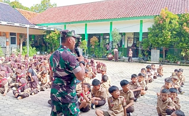 Babinsa Kelurahan Pegambiran Berikan Edukasi Anti-Bullying kepada Siswa SDN Kemakmuran 2