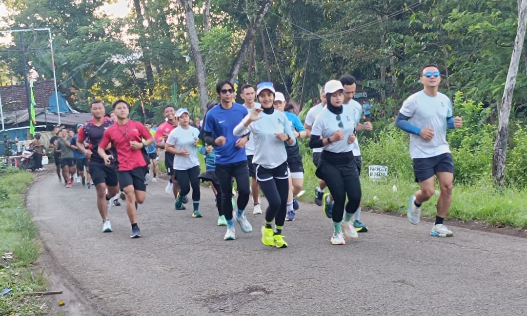 Dandim 0719 / Jepara Ajak Komunitas Runner Saksikan Langsung Hasil TMMD Reguler ke-124 Lewat Fun Run 12,4 KM di Desa Kecapi