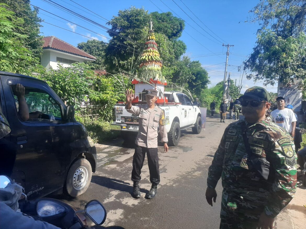 Serka Puji Santosa Laksanakan Pengamanan Karnaval Sedekah Bumi di Desa Banyuputih