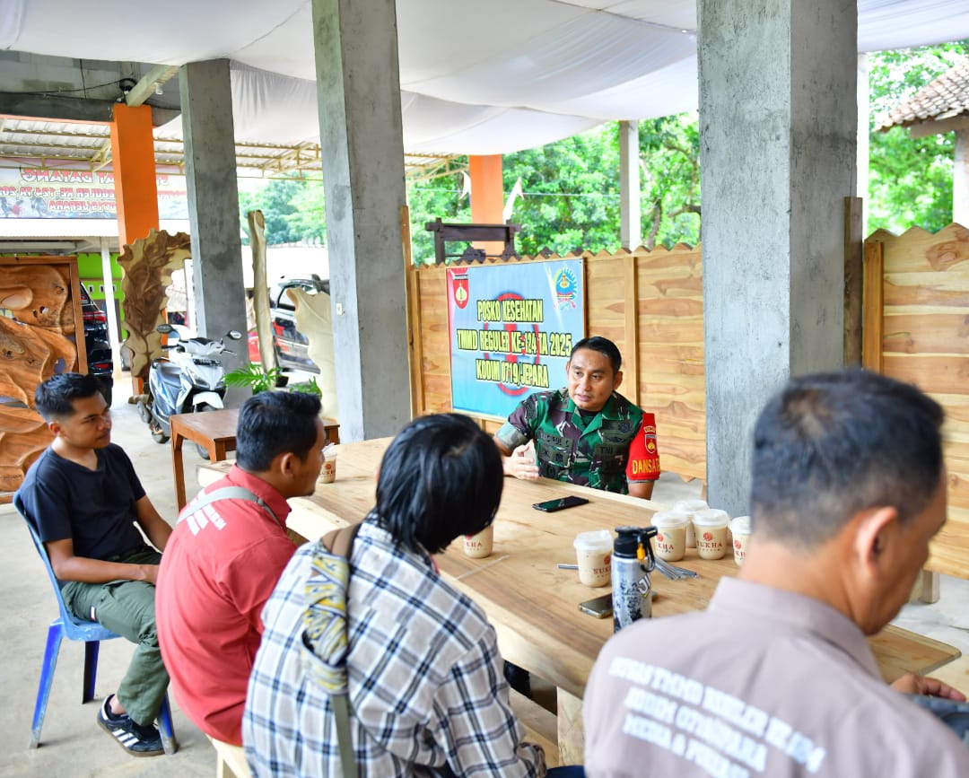 Dansatgas TMMD Reguler ke-124 Kodim 0719 / Jepara Koordinasi dengan Tim Publikasi: Pastikan Informasi Sesuai Fakta di Lapangan
