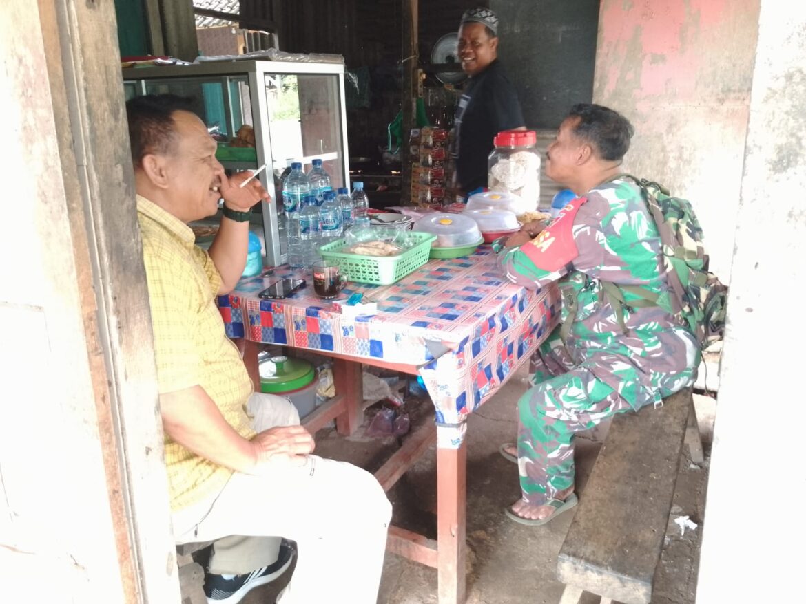Babinsa Kecapi Tinjau Warung untuk Program Warung Berkah dalam Rangka TMMD Reguler ke-124 Kodim 0719 / Jepara