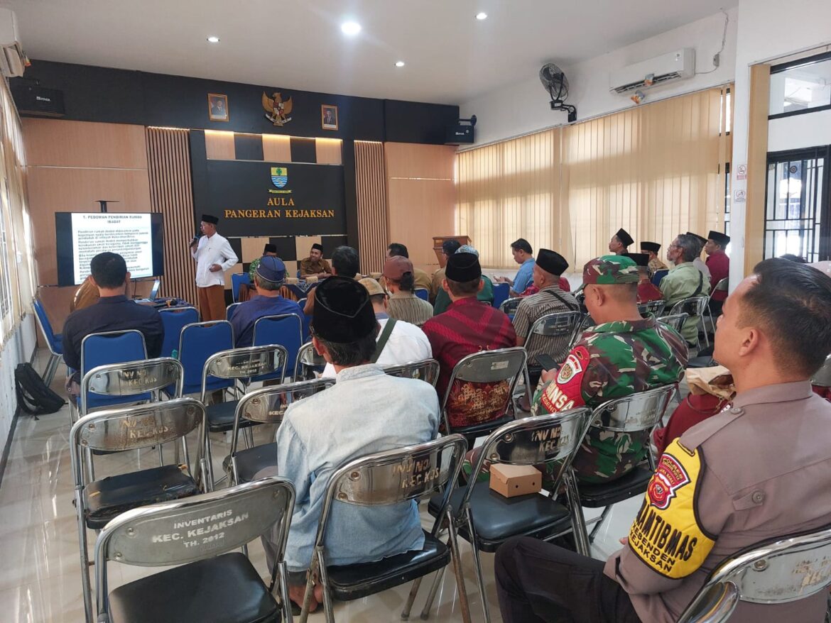 Babinsa dan Bhabinkamtibmas Kesenden Hadiri Kegiatan Harmonisasi Antar Umat Beragama