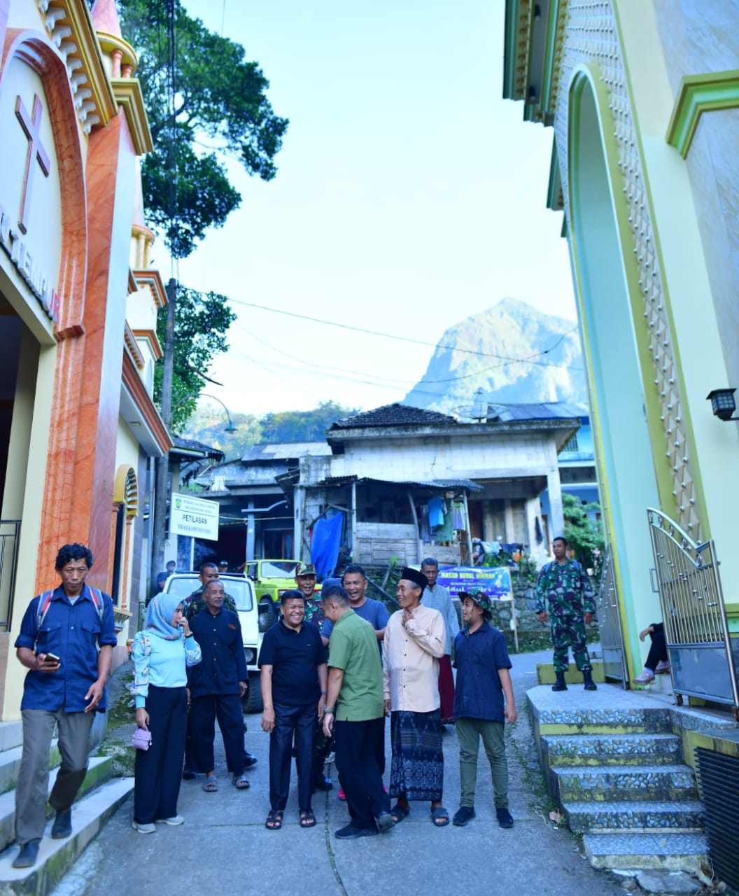 Ketika Masjid dan Gereja Berdampingan, Dandim Jepara Menyebutnya Simbol Keutuhan Bangsa