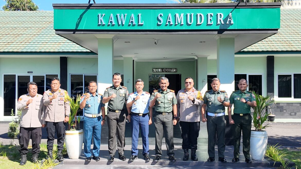 Dalam Rangka Mempererat Sinergitas TNI-Polri, Kapolres Sibolga Berkunjung Ke Makorem 023/KS