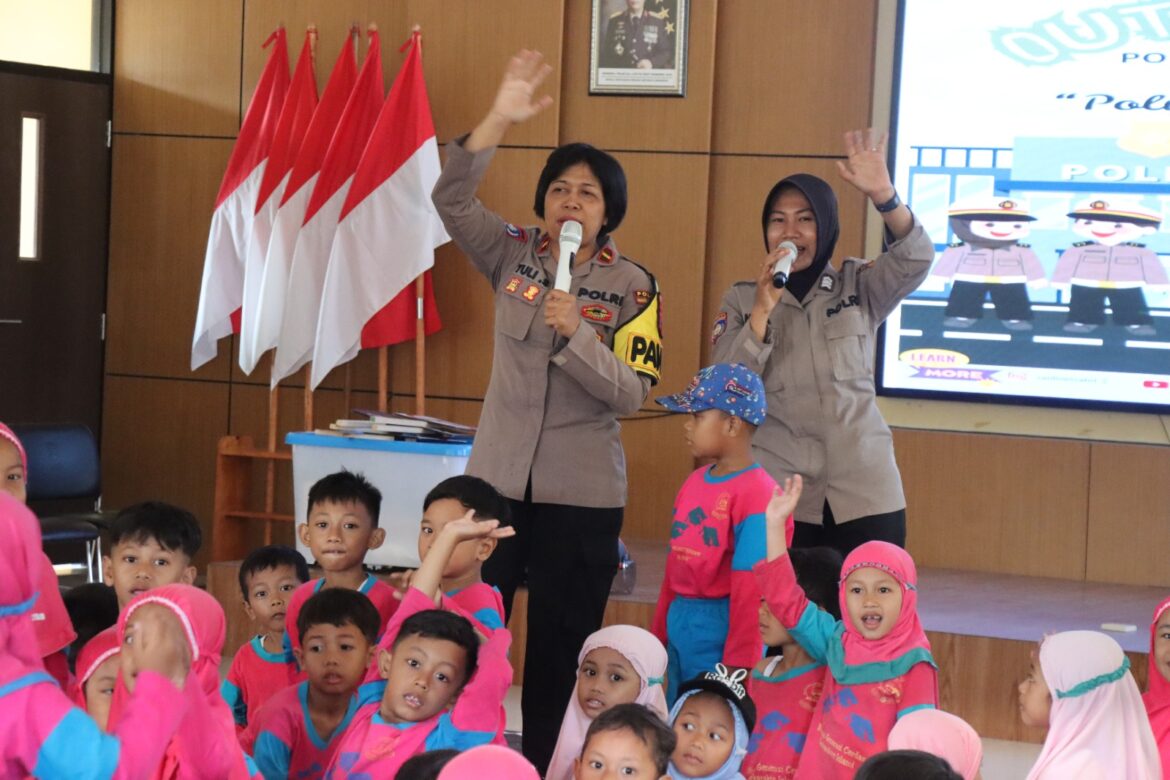 Polisi Sahabat Anak, Polres Magelang Kota Terima Kunjungan dari KB dan TK Zaid Bin Tsabit 2