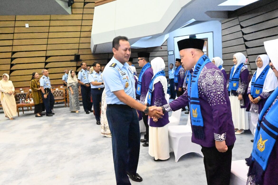 Di Mabesau,Kas Koopsud I Hadiri Pelepasan Jamaah Haji TNI AU