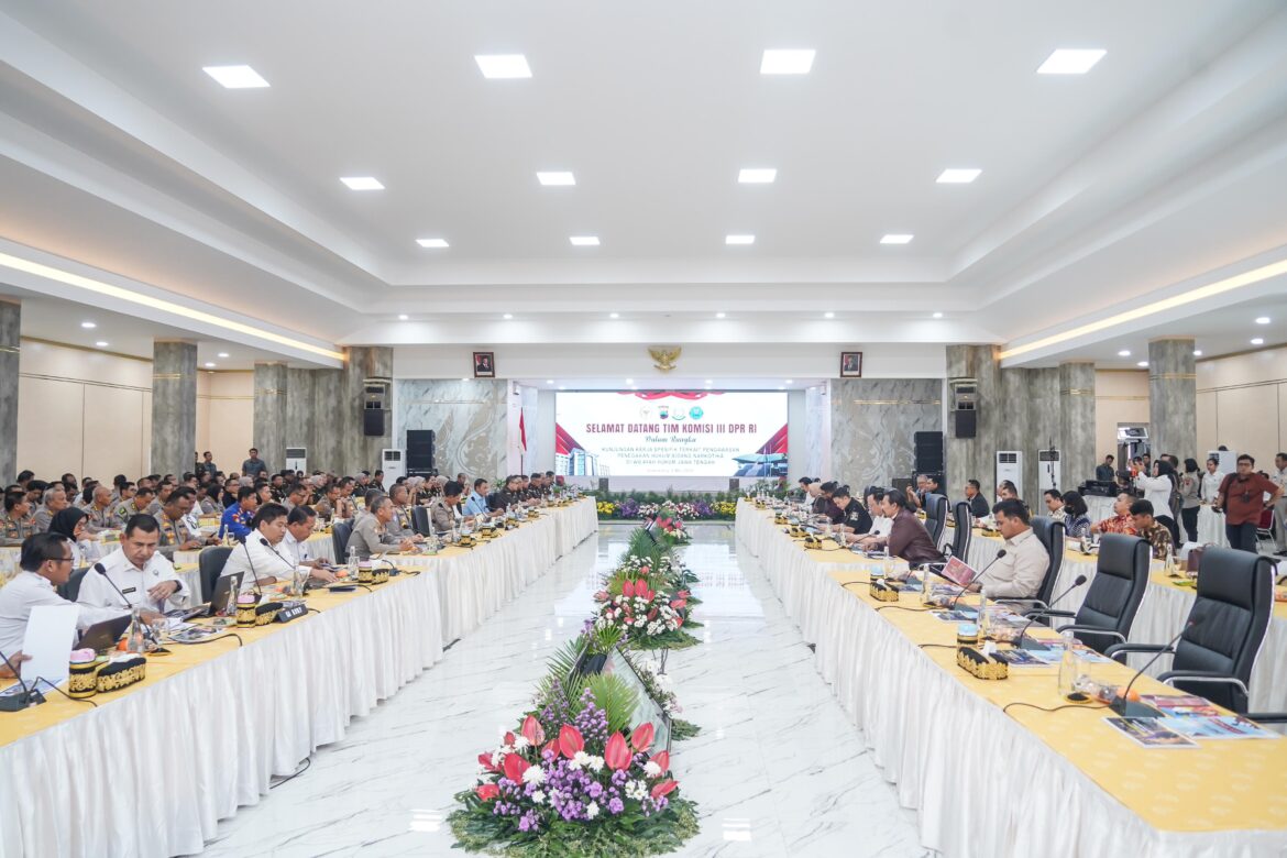 Terima Kunjungan Kerja Spesifik Komisi III DPR RI, Kapolda Jateng Komitmen Lindungi Masyarakat Jawa Tengah Dari Peredaran Narkoba