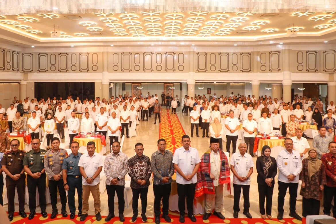 Kasad Hadiri Halal Bihalal Presiden dengan PPAD dan Keluarga Besar TNI-Polri