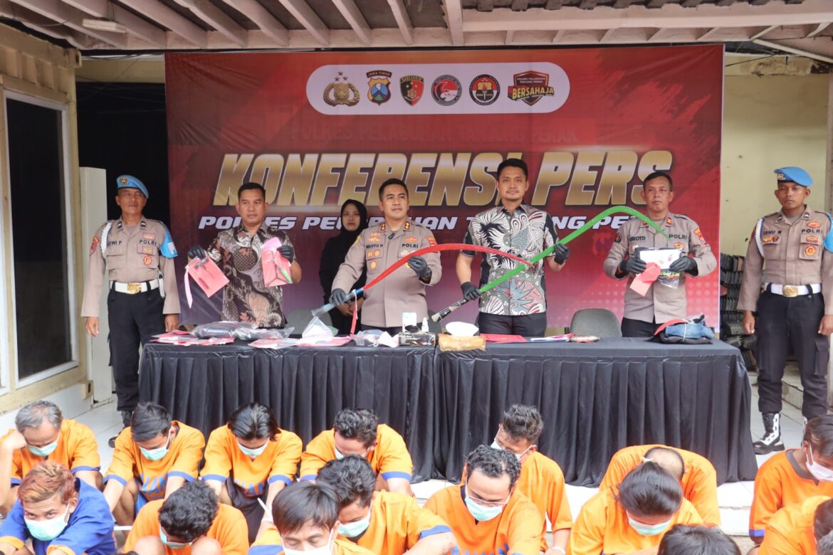 Operasi Pekat II Semeru 2025 Polres Pelabuhan Tanjung Perak Berhasil Ungkap 100 Persen Target Operasi.
