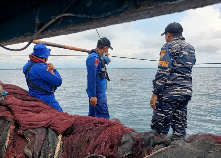 Tim SAR Gabungan Polres Probolinggo Berhasil Temukan ABK di Perairan Gili Ketapang Pasca 3 hari Hilang