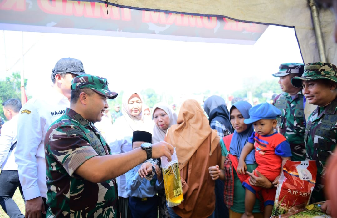 Heboh Usai Penutupan TMMD Jepara: Kasdam Borong Pasar Murah, Rakyat Dapat Berkah!