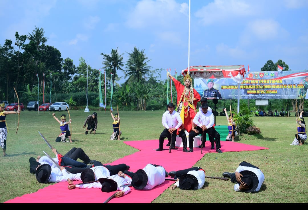 Kasdam IV / Diponegoro Saksikan Aksi Kolosal Ratu Kalinyamat di Penutupan TMMD Jepara