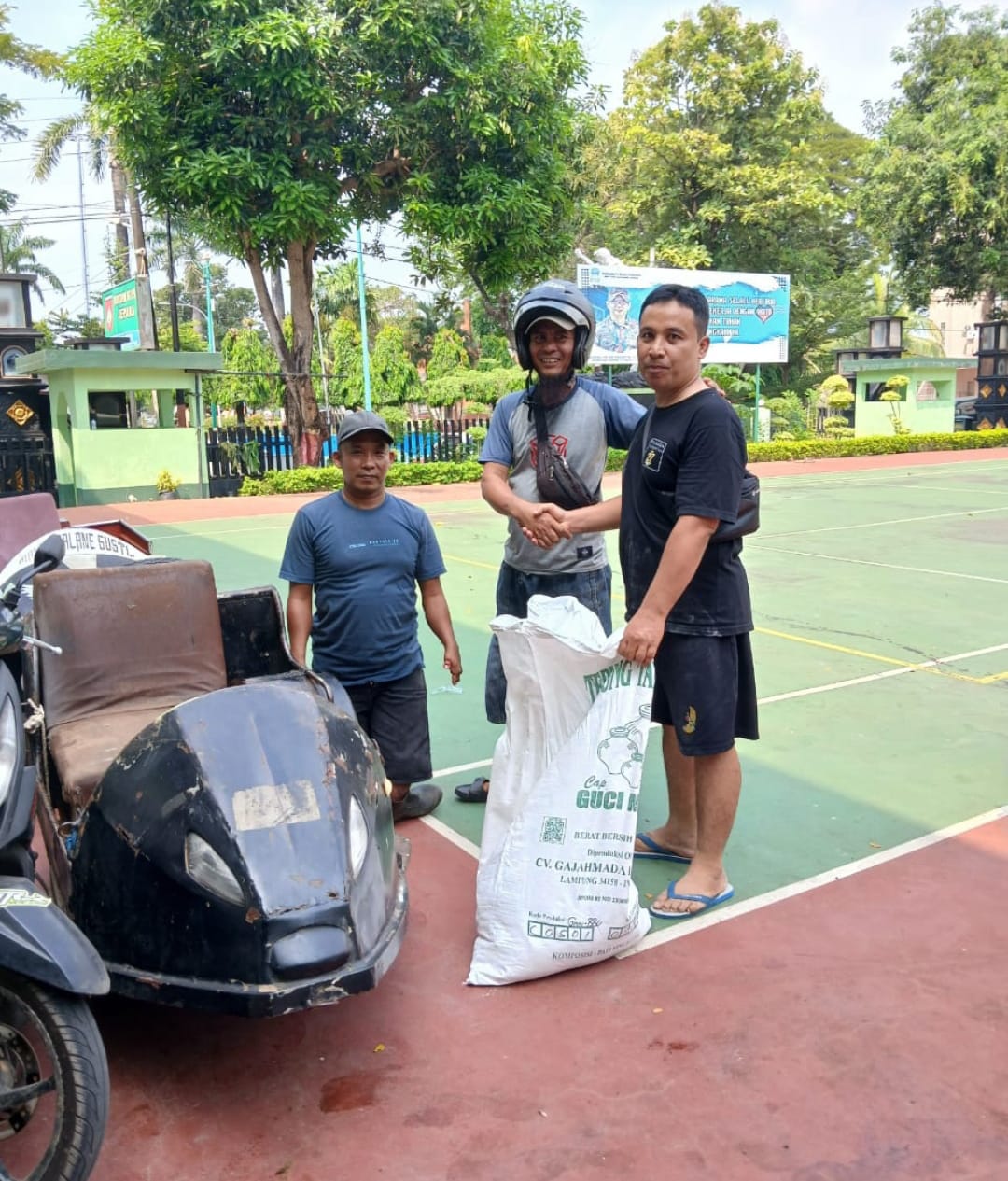 Kodim 0719 / Jepara Tebar Berkah Idul Adha ke Warga dan Lintas Iman