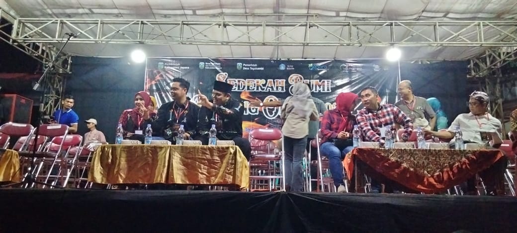 Dandim 0719 / Jepara Hadiri Tradisi Perang Obor Sedekah Bumi Desa Tegalsambi
