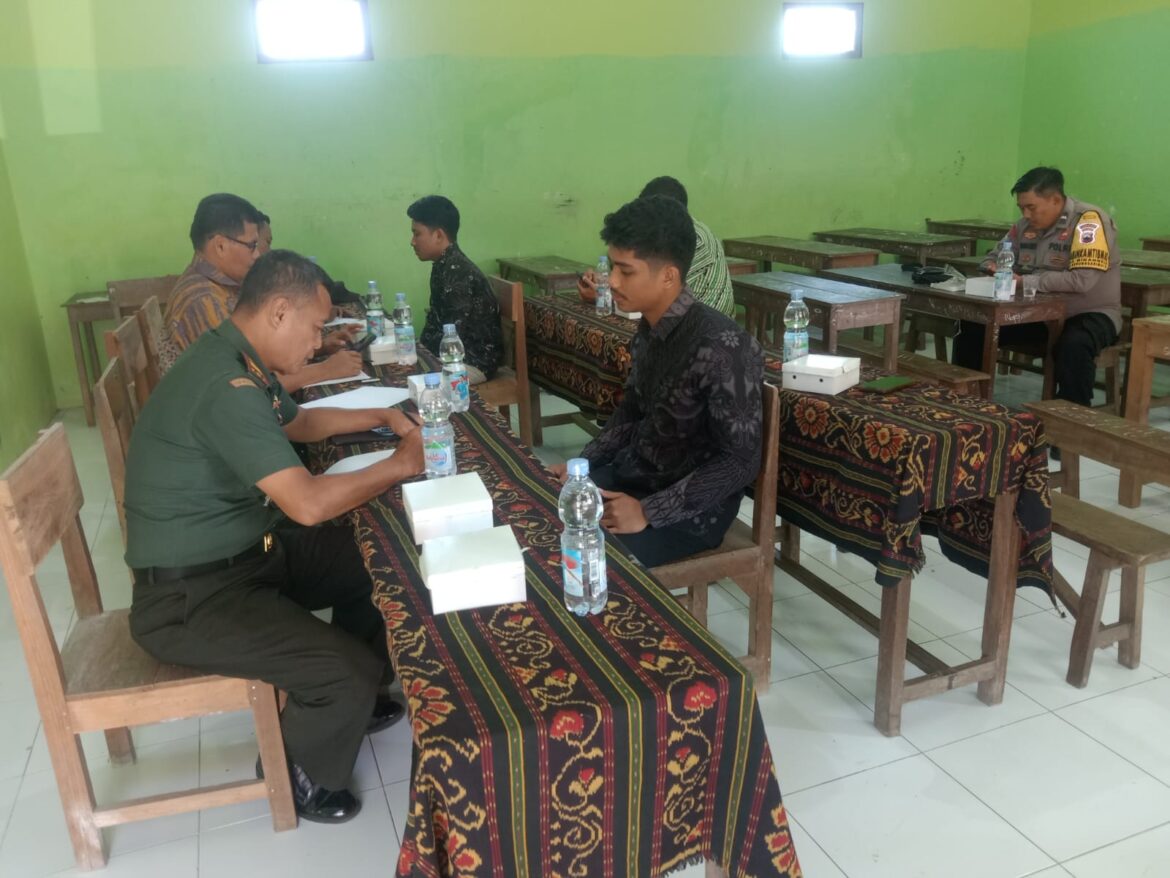 Danramil 06 / Welahan Hadiri Ujian Tertulis dan Wawancara Calon Perangkat Desa Kedungsarimulyo