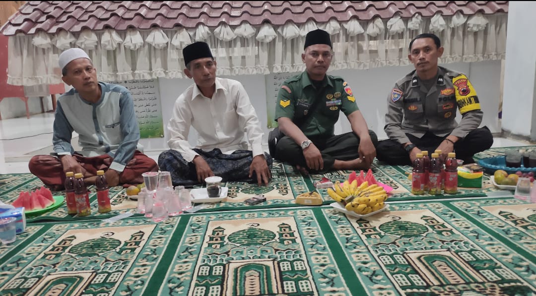 Babinsa Kaliombo Laksanakan Pengamanan Pengajian Umum Sedekah Bumi