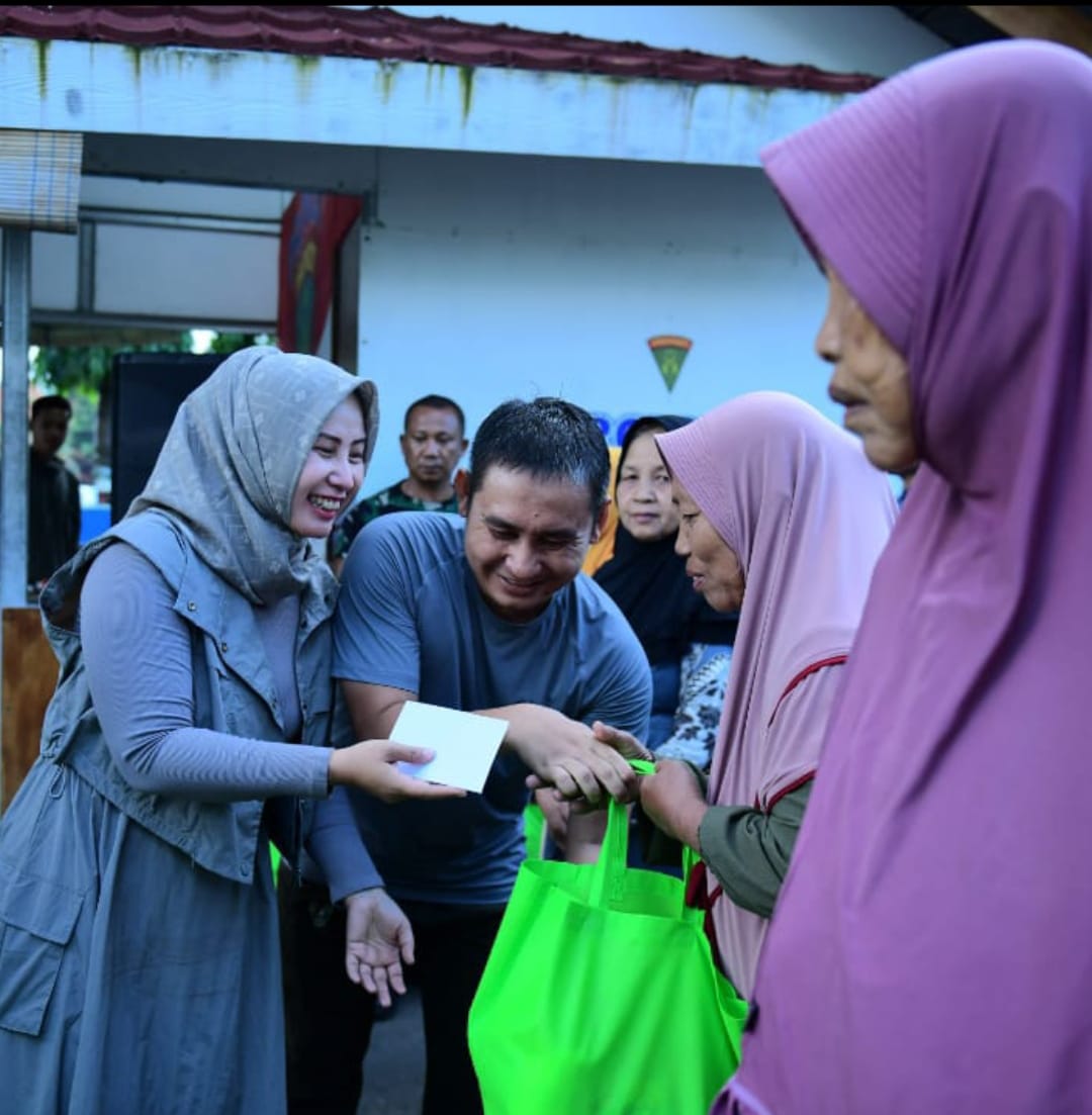 Bukan Pesta, Dandim Jepara dan Istri Pilih Rayakan Ultah dengan Membagikan Puluhan Sembako