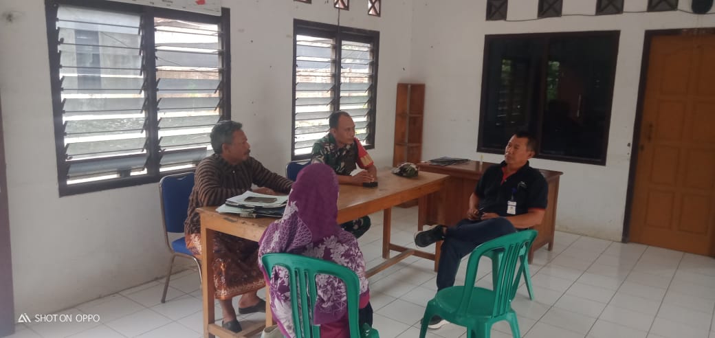 Babinsa Clering Bersama Pemdes dan Nakes Gelar Musyawarah Hadapi Ancaman Pancaroba
