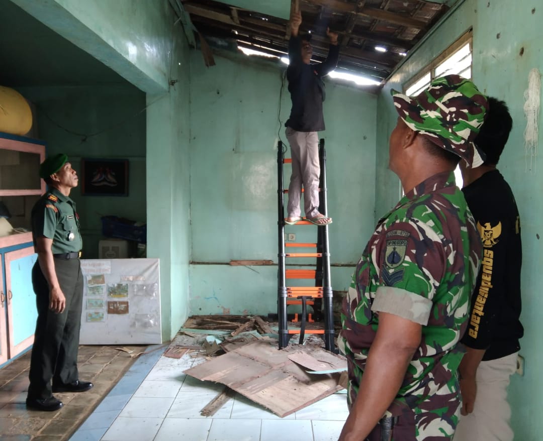 Danramil 08 / Keling dan Danramil 12 / Donorojo Pimpin Apel Pagi Persiapan Bakti Sosial di LKSA Tresno Ing Siwi, Desa Kelet