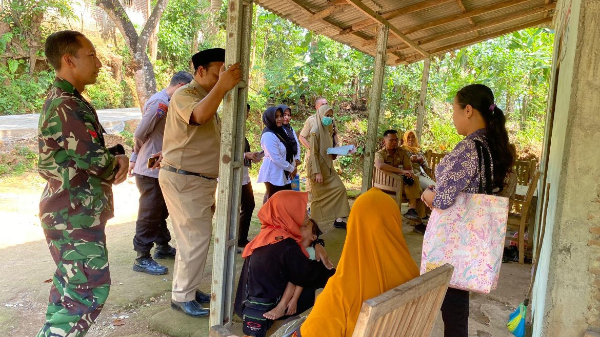 Babinsa Plajan Hadiri dan Dukung Kegiatan Monev Stunting Bersama Tim Aksi Intervensi